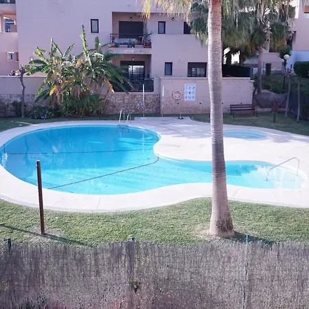Sunny Place 2 Bedrooms, 8 Min From The Beach Apartment