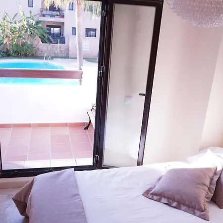 Sunny Place 2 Bedrooms, 8 Min From The Beach