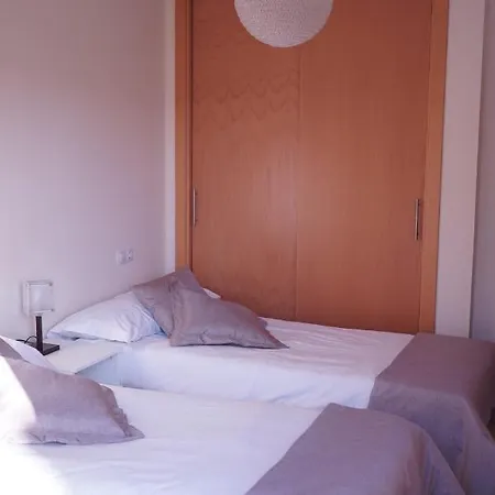 Sunny Place 2 Bedrooms, 8 Min From The Beach