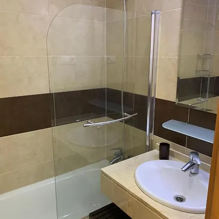 Sunny Place 2 Bedrooms, 8 Min From The Beach *