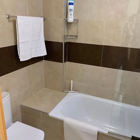 Sunny Place 2 Bedrooms, 8 Min From The Beach